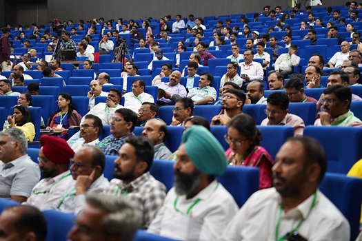 कार्यक्रम की अध्यक्षता, डॉ एम.एल. जाट ने की।