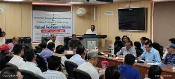 Sensitization_Workshop_cum_Training_Programme_on_Pulses_Production_Technology_inaugurated_02