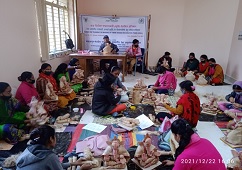 Skill Development Programme on “Making of Fibre-based Decorative Items for Women and SHG Members” concludes 03.jpg