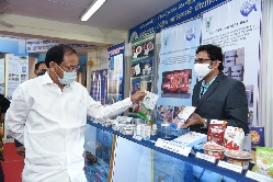 Shri M. Venkaiah Naidu visits ICAR-CIFT, Vizag Research Centre