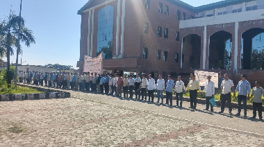 Farmers Join Hands in Human Chain at ICAR-IARI Assam under Swachhotsav 2025