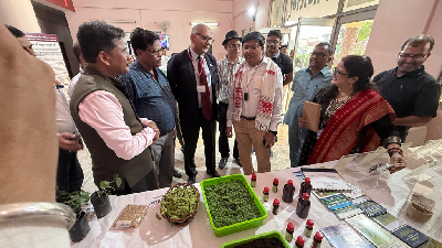 Additional Secretary (DARE) & Secretary (ICAR) and Principal Secretary, Agriculture Department, Government of Bihar Visits ICAR-RCER, Patna