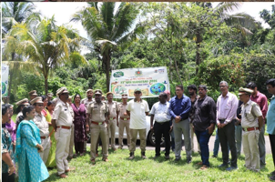 A total of 85 participants, including 30 officials from the South Andaman Forest Division and 40 scientists, technical, administrative, supporting, project, contractual, and KVK staff of ICAR-CIARI, took part in the programme and planted seedlings across the designated areas of Garacharma Farm.