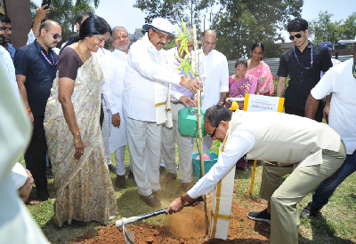 Shri Shivraj Singh Chouhan inspires Millet Stakeholders during Visit to ICAR-IIMR, Global Centre of Excellence on Millets (Shree Anna)